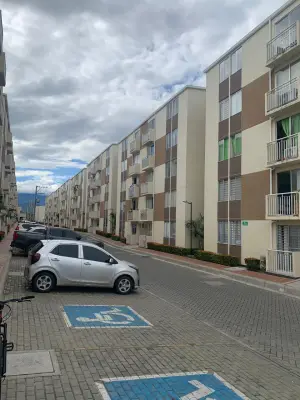 Apartamento En Venta – Conjunto Residencial Goya, Torre 12, Apto 304